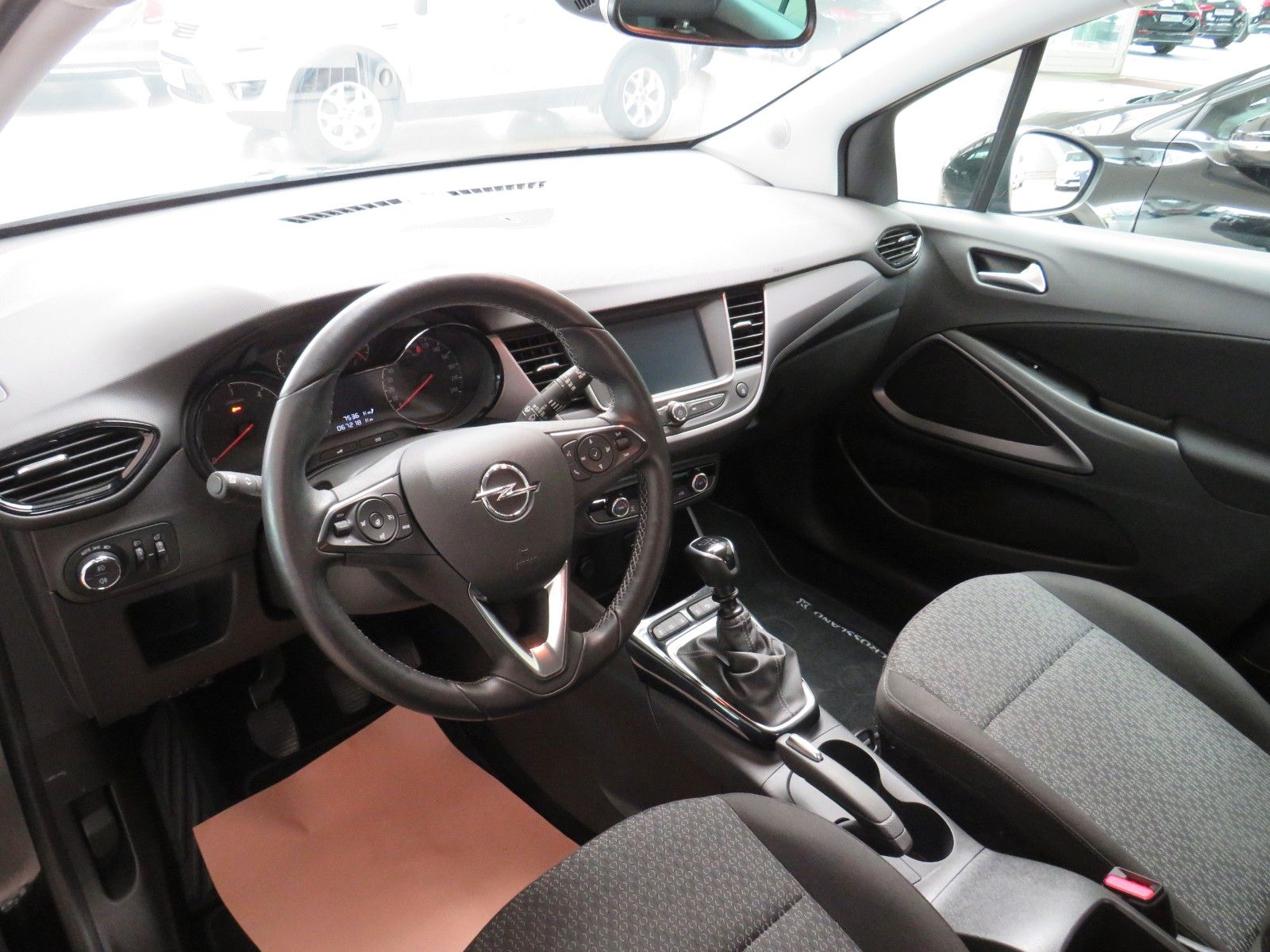 Fahrzeugabbildung Opel Crossland (X)*Spur*Klimaauto*Sitz+Lenkrad beheiz