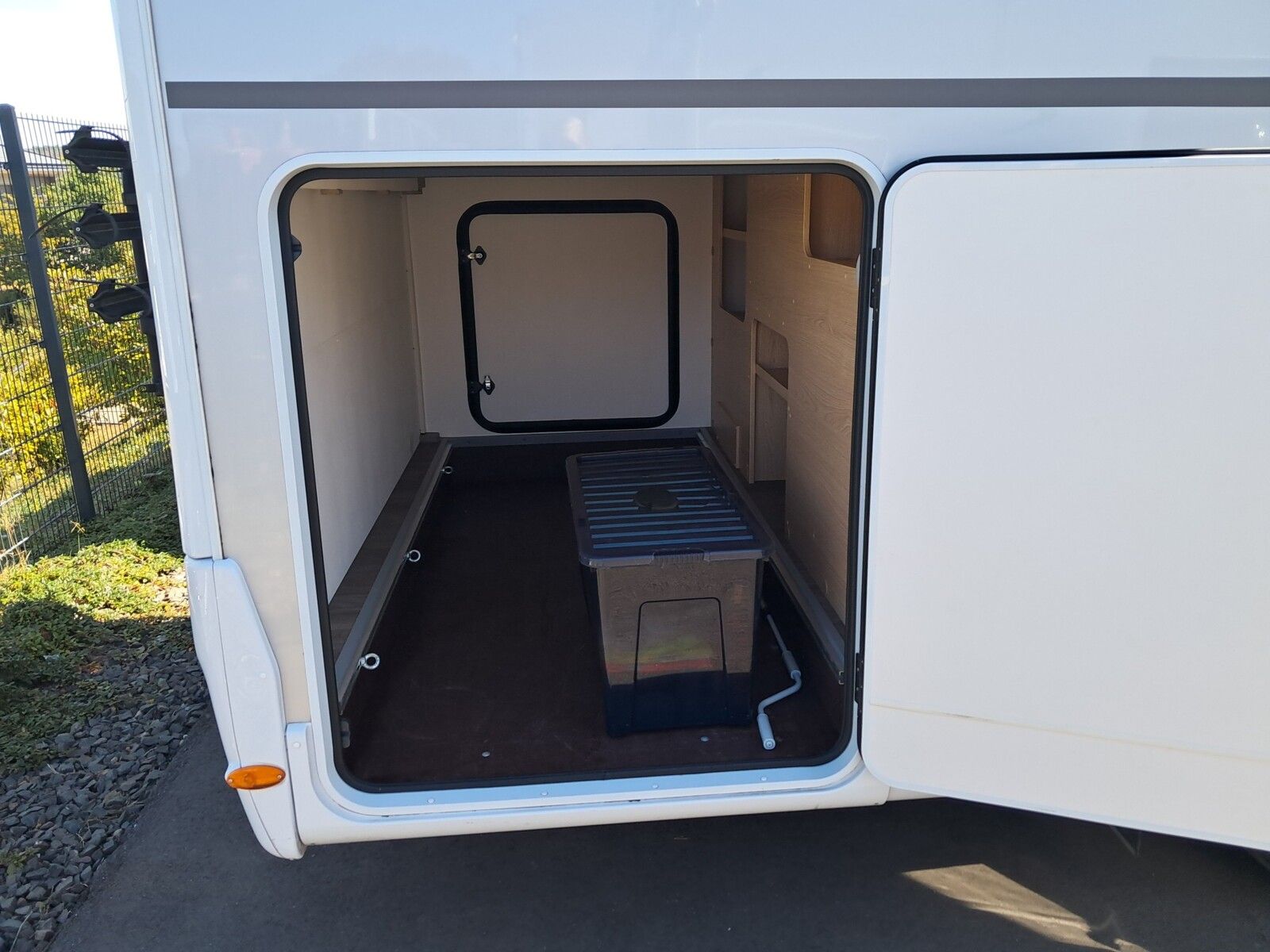 Fahrzeugabbildung Sunlight Adventure T Ford 680 TV/SAT/Navi/Solar/Markise