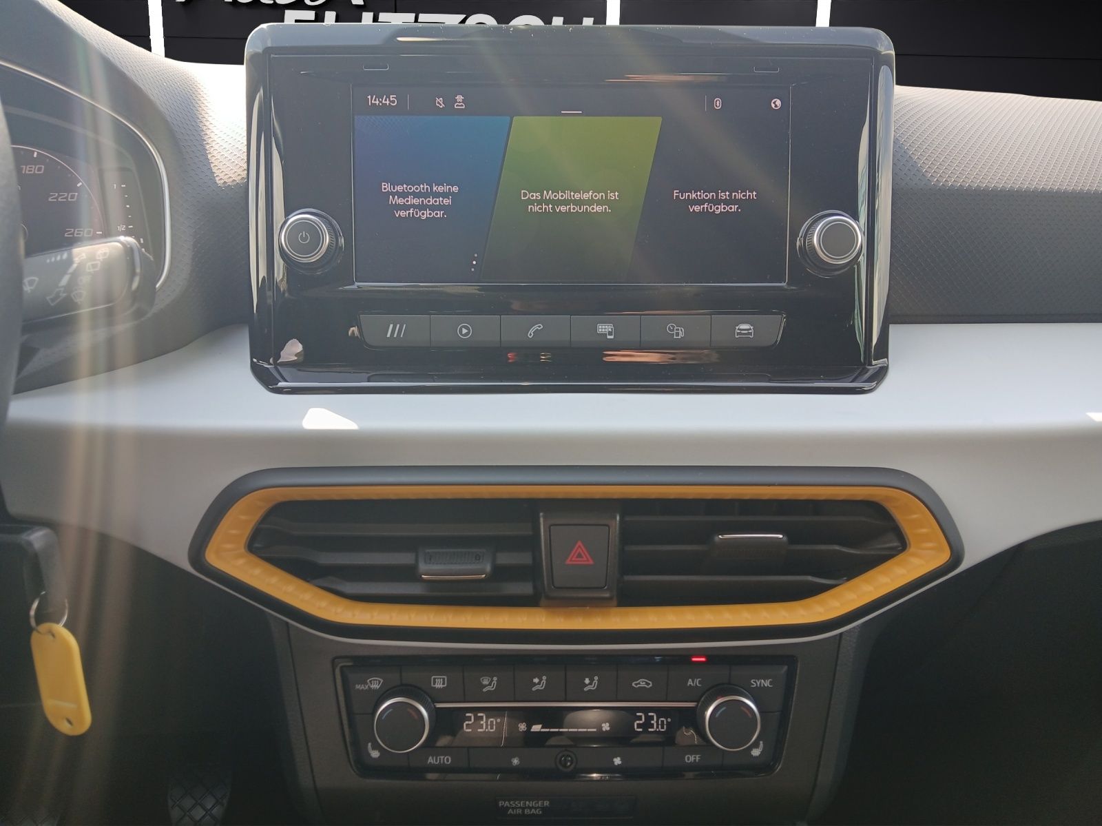 Fahrzeugabbildung SEAT Ibiza TSI Style LED AID GRA RFK SH LM