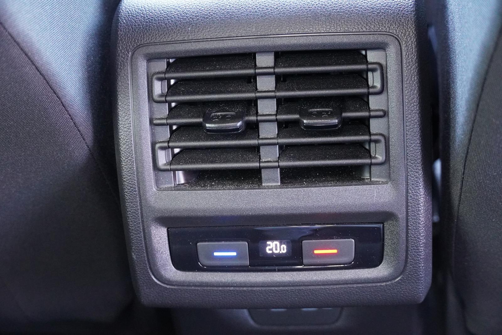 Volkswagen Golf VIII Variant 2.0 TDI DSG Life LED ACC Navi, миниатюра 30