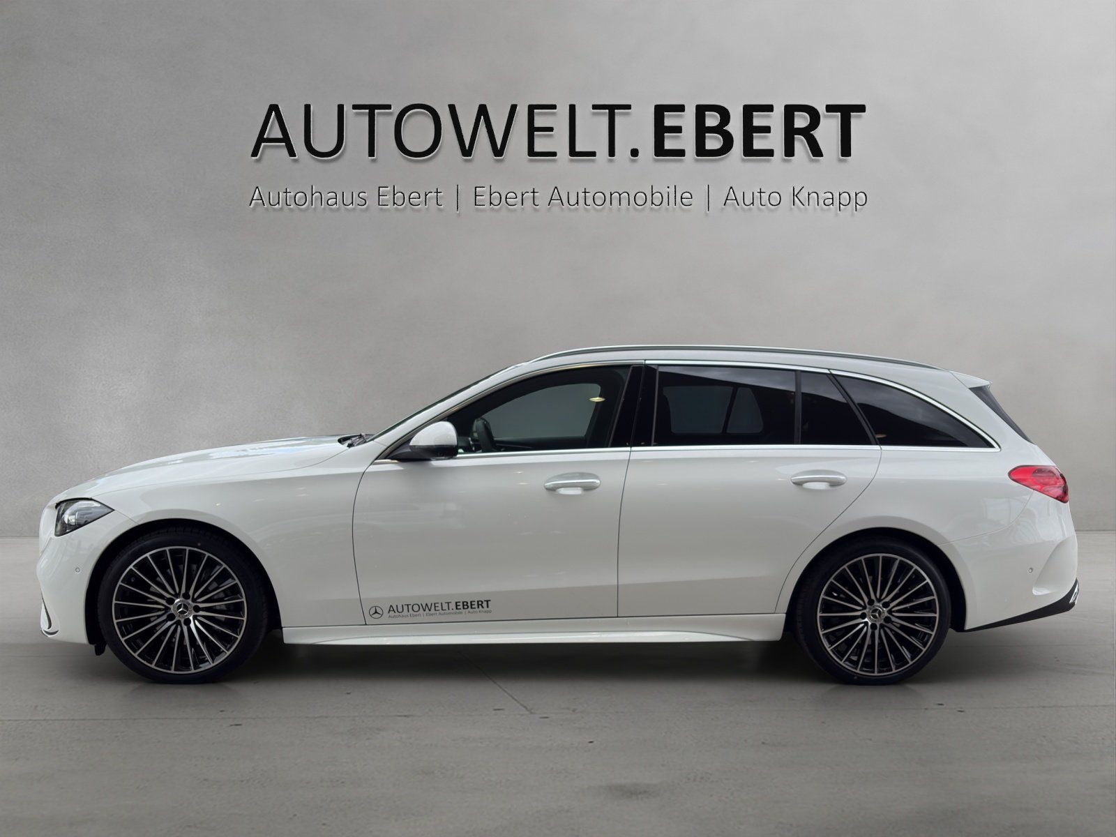 Fahrzeugabbildung Mercedes-Benz C 300 d T AMG Head-Up DIGITAL Burmester 360° PSD