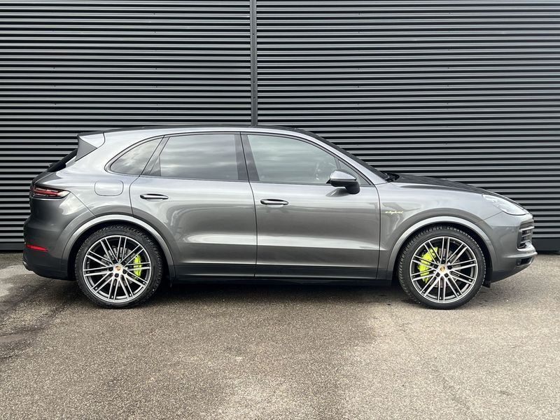 Porsche Cayenne 3.0 V6 E-Hybrid 462 CV imagem 2