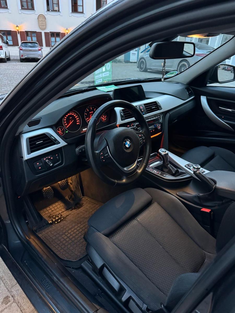 BMW 320 2013 — photo 11