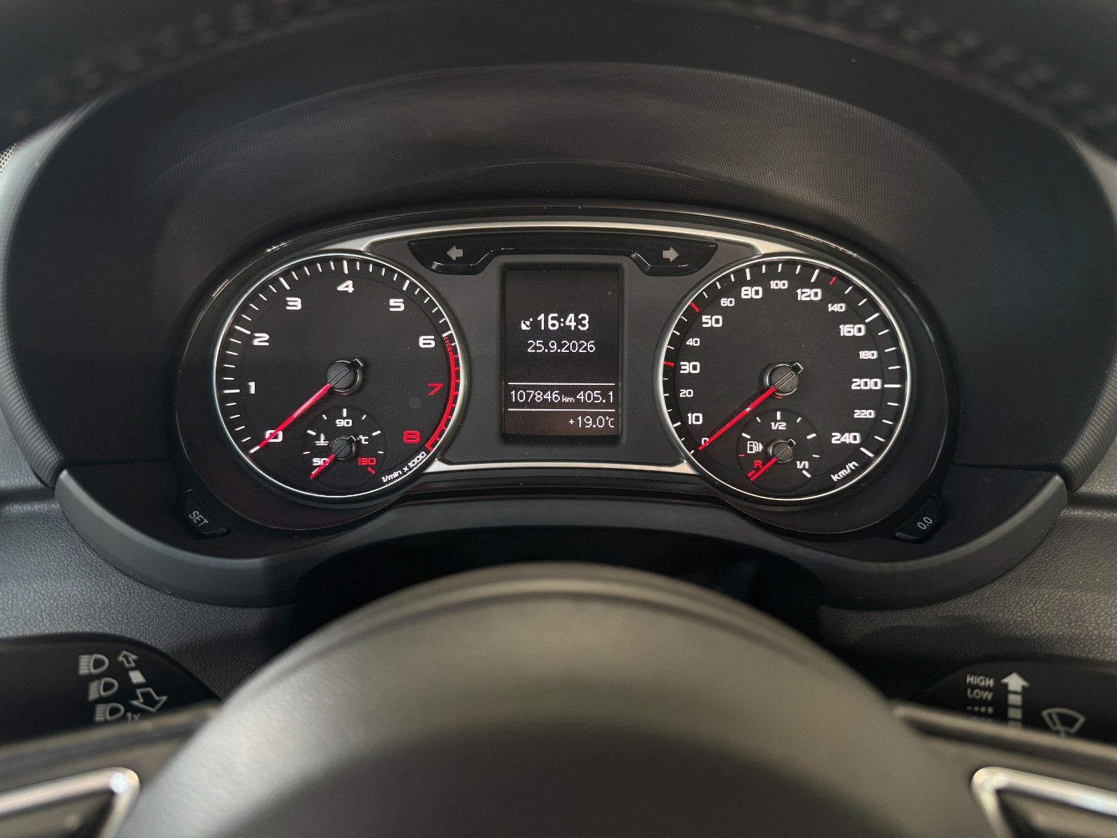 Fahrzeugabbildung Audi A1 1.4 TFSI sport   "Klimaautomatik Sitzheizung"