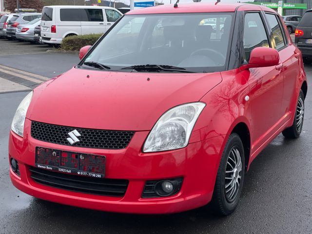 Suzuki Swift Lim. Black and White