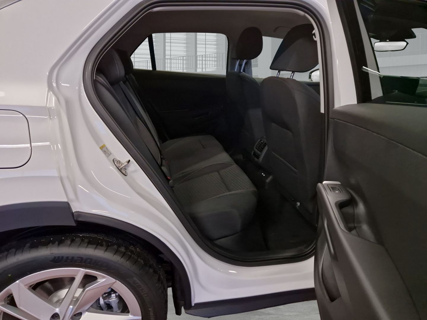 Fahrzeugabbildung Volkswagen T-Roc Life 1.5 eTSI DSG Digitales Cockpit LED Dy