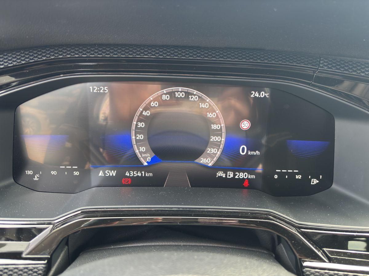 Fahrzeugabbildung Volkswagen Polo Life 1.0 TSI 70 kW