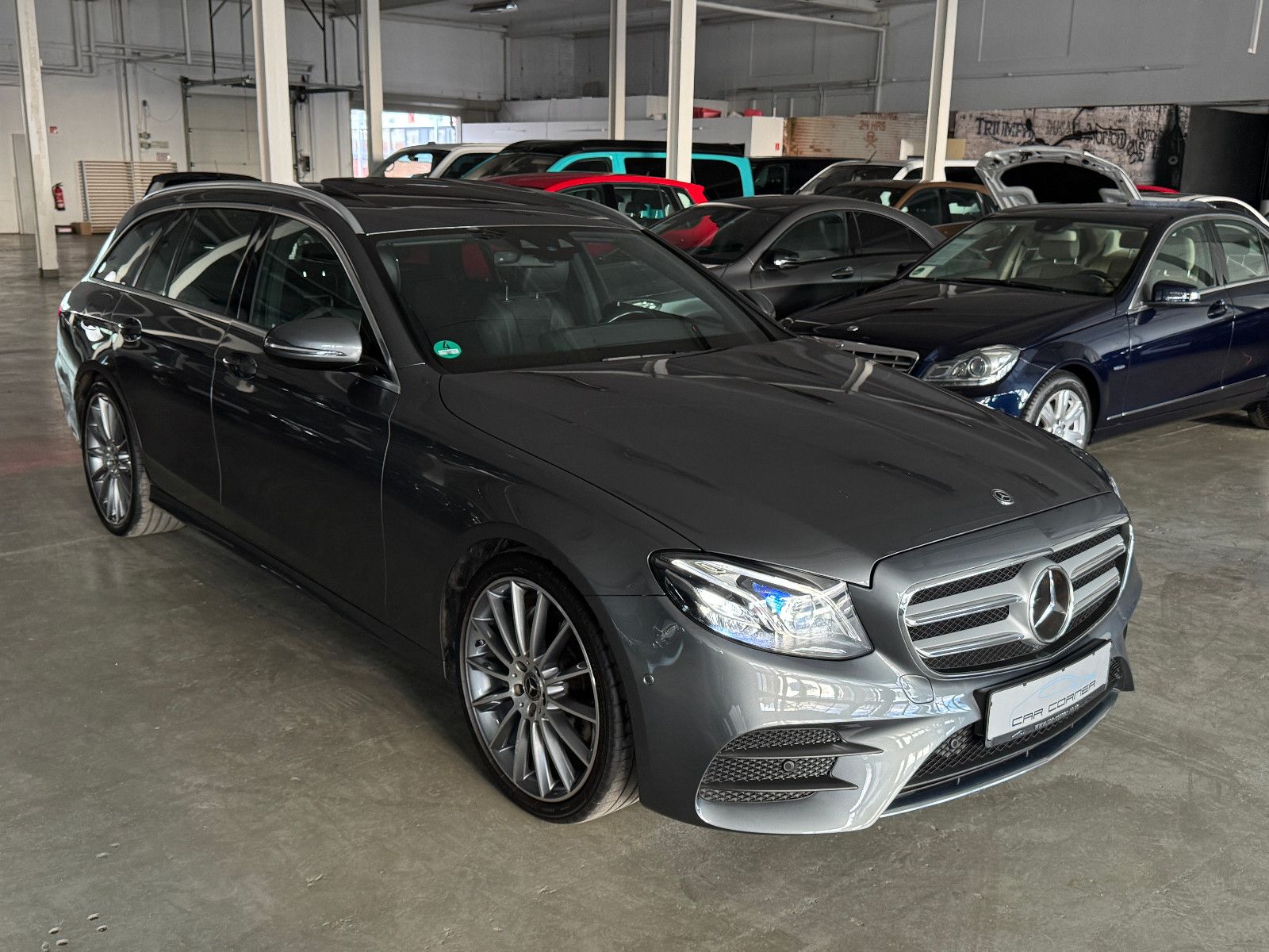Fahrzeugabbildung Mercedes-Benz E 250 T 9GT 2X AMG LINE DISTRONIC MEMORY 20 ZOLL