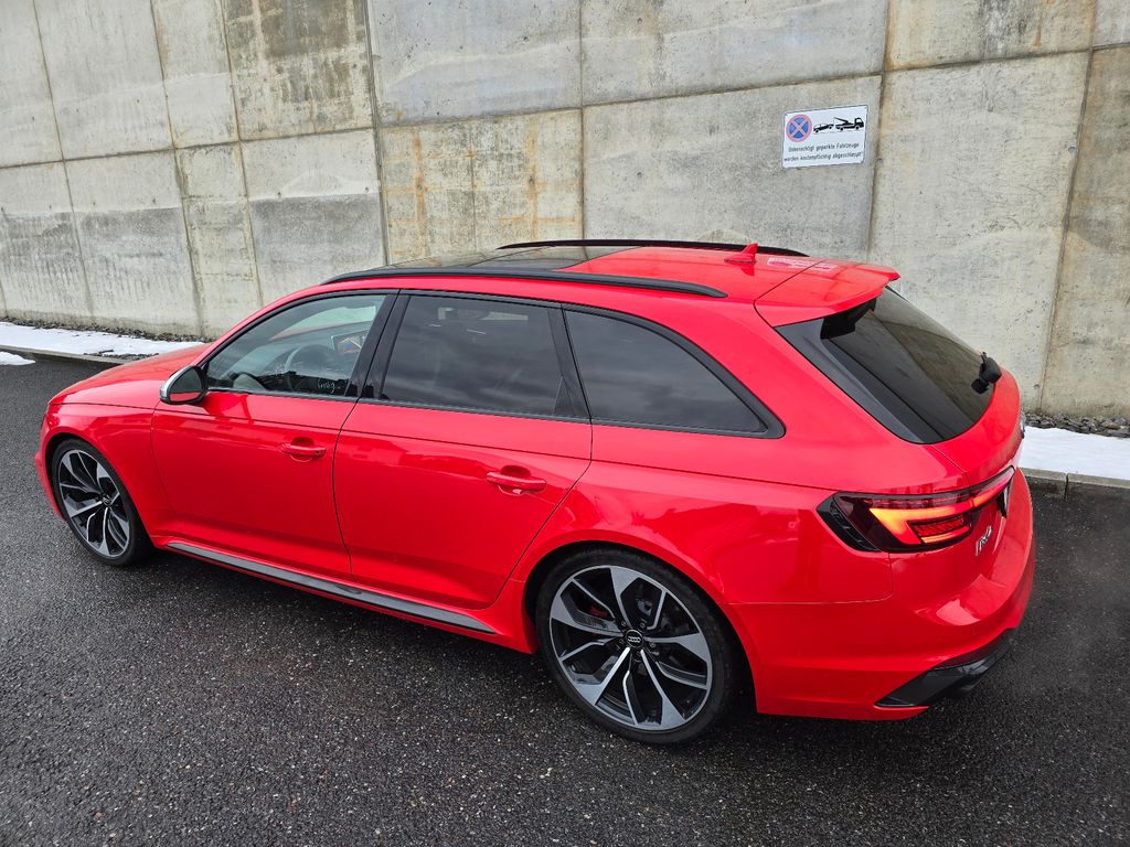 AUDI RS4 Avant 2.9 TFSI quattro erst 47Tkm Misanorot AUDI RS4 Avant 2.9 TFSI quattro erst 47Tkm Misanorot