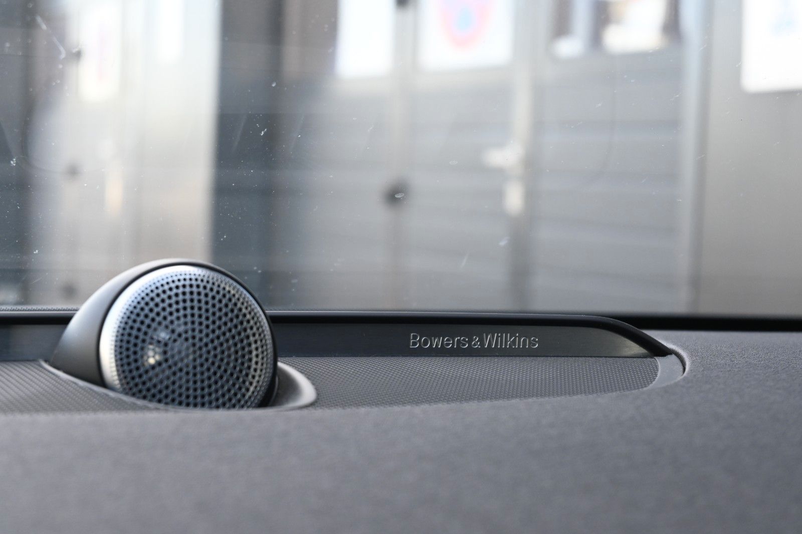 Fahrzeugabbildung Volvo S90 Lim.R-Design Plug-In Hyb. AWD*B&W*LUFT*MASS*