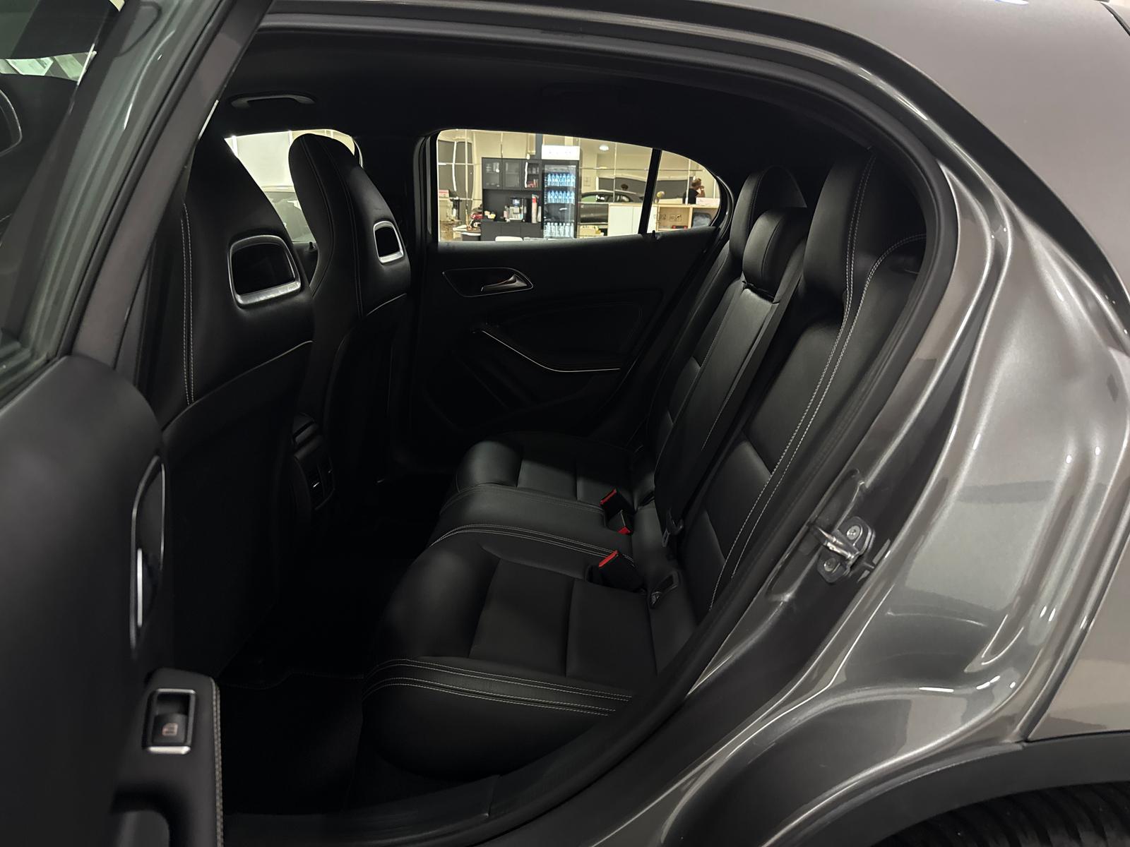 Mercedes-Benz GLA 250 4M AMG-LIN *KAM*DAB*18-ZOLL*LED*SHZ*