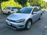 Volkswagen VOLKSWAGEN Golf Variant Alltrack 1.6 TDI 4MOTION - Volkswagen Golf: 4motion V6