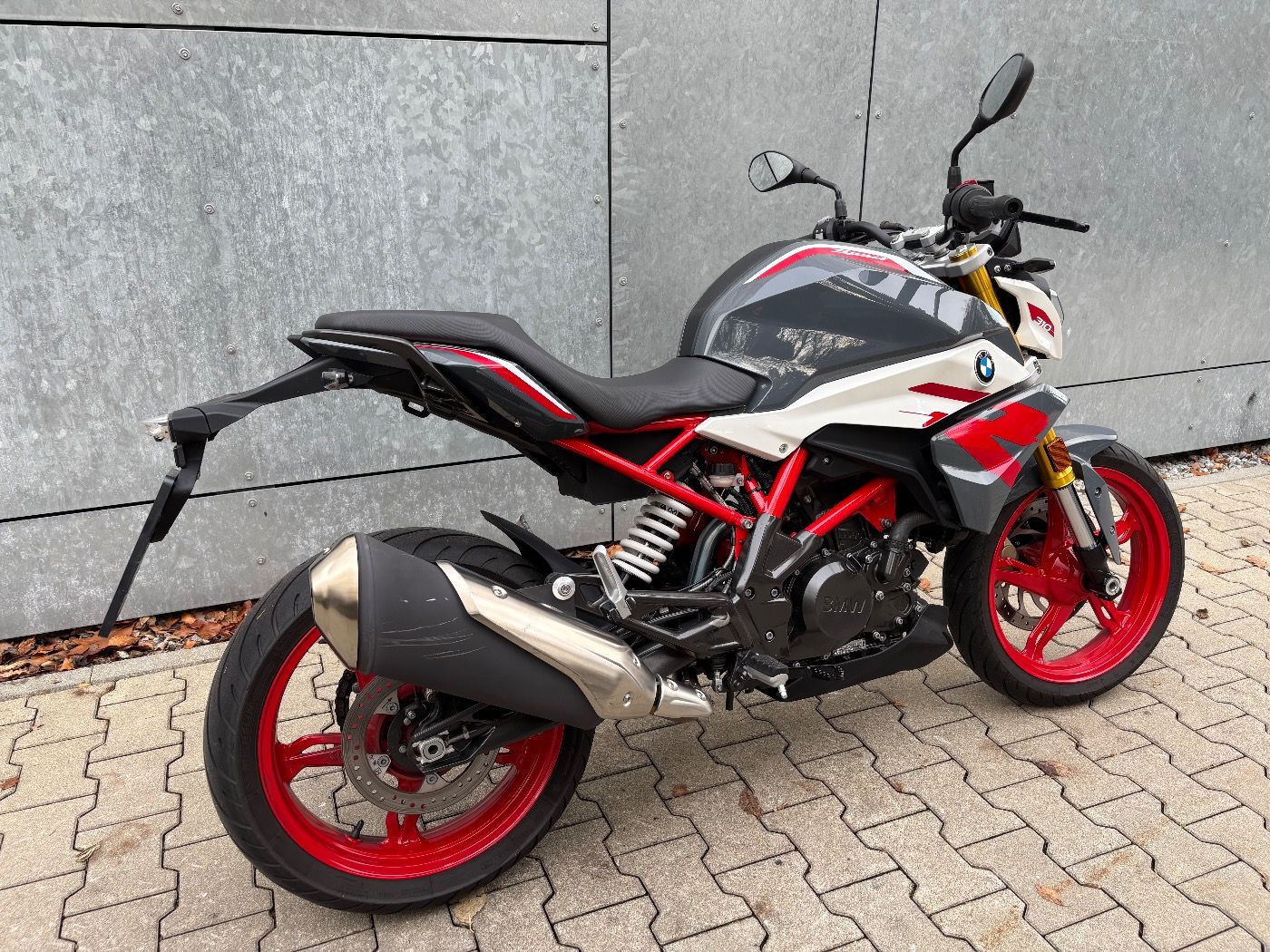 Fahrzeugabbildung BMW G 310 R Style Sport gepflegter Zustand