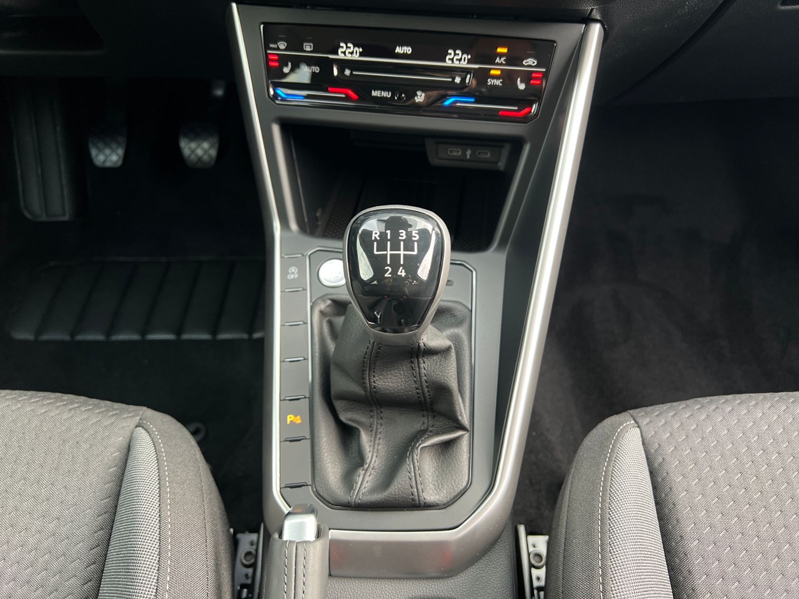 Fahrzeugabbildung Volkswagen Taigo Life 1.0 TSI *IQ.Light, Ready2Discover, Ka