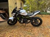 Kawasaki Z650 - Farbe weiß, gepflegt & Zusatzausstattung  - KAWASAKI 650 Z