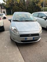 Fiat Grande Punto 1.2 5 porte cambio automatico - Fiat Grande Punto mit Benzin-Antrieb: Automatik