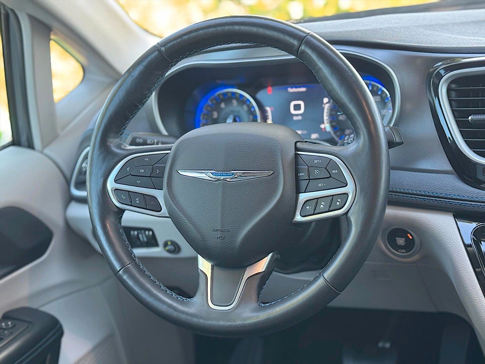 Fahrzeugabbildung Chrysler Pacifica 3.6 L V6 LIMITED LPG  *LED*CarPlay*ACC*