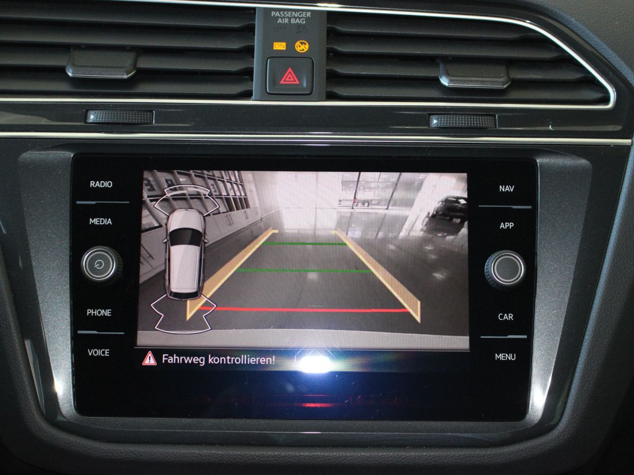 Fahrzeugabbildung Volkswagen Tiguan 1.5 TSI United DSG AHK/CAM/ACC/Navi