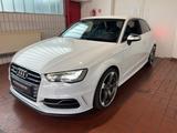 Audi S3 2.0 TFSI quattro/Feinnappa/NaviPlus/ohneOPF - Audi S3 mit Benzin-Antrieb: Sportwagen