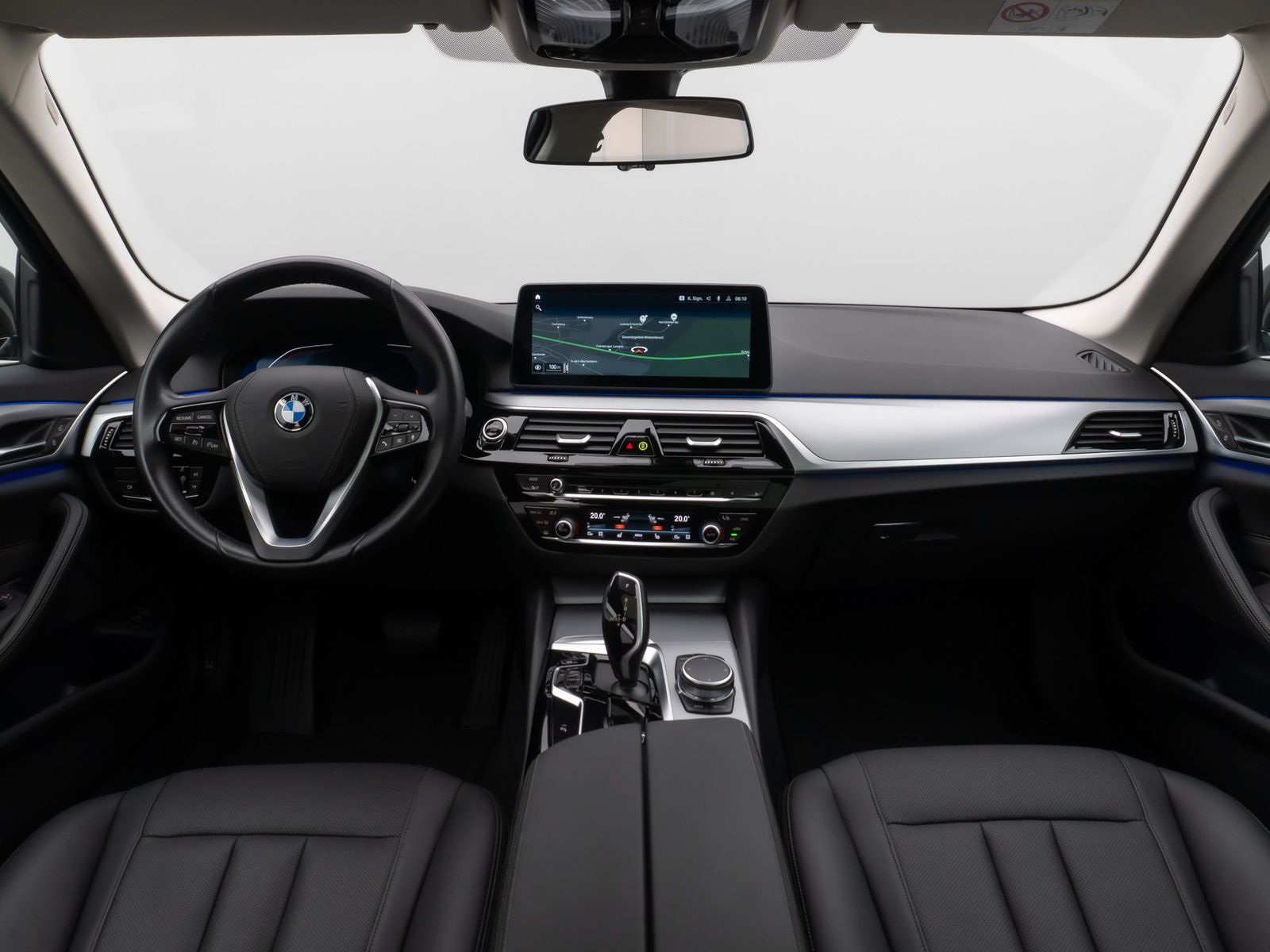 Fahrzeugabbildung BMW 520d Panorama Kamera HUD DAB 4Klima Alarm 19Zoll