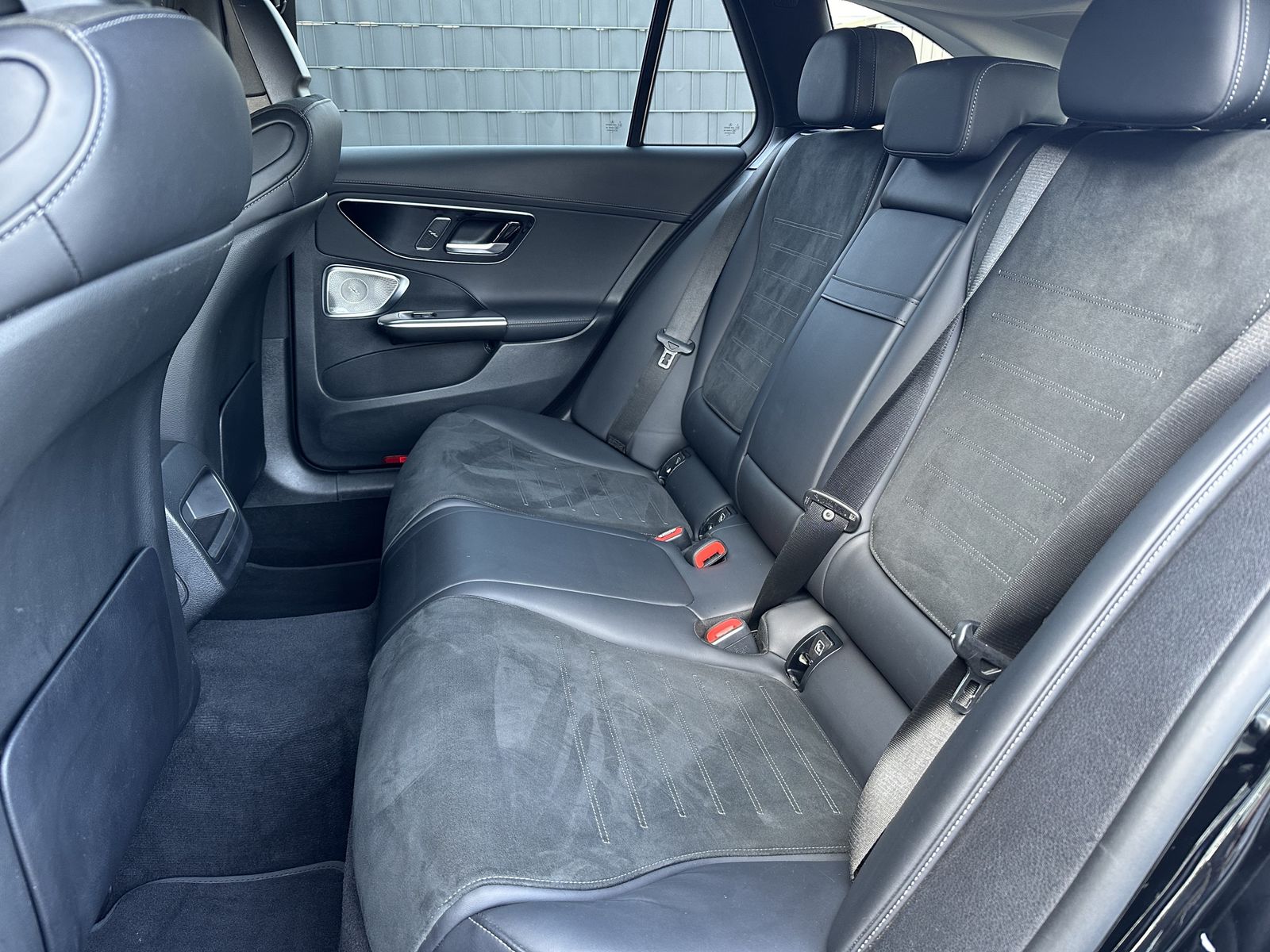 Fahrzeugabbildung Mercedes-Benz C 300d T AMG-Line NAV+LED+AHK+HUD+BURMESTER+KAM