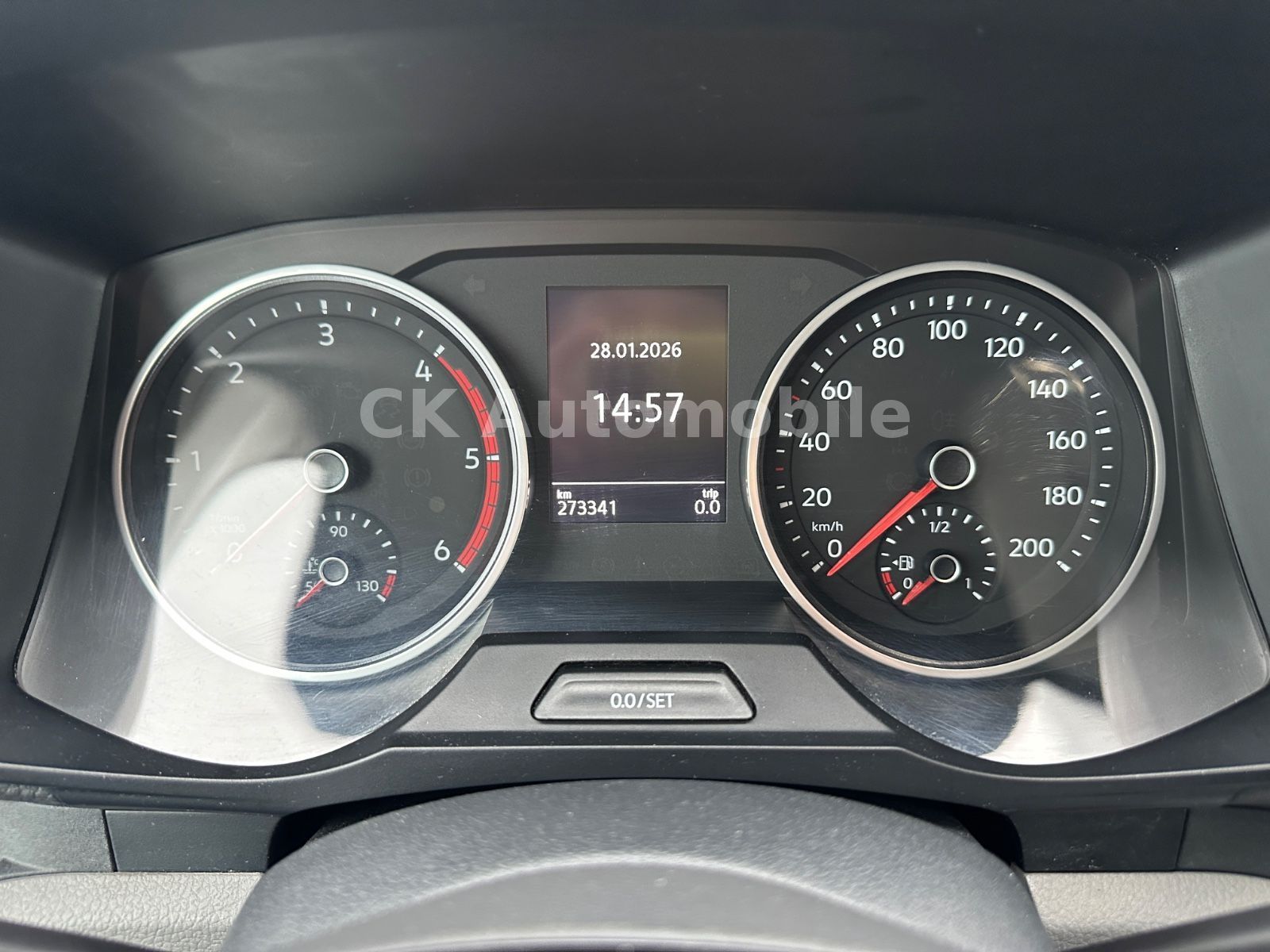 Fahrzeugabbildung Volkswagen Crafter Kasten 35 FWD 2.0TDI/Klima/Navi/SHZ/AHK