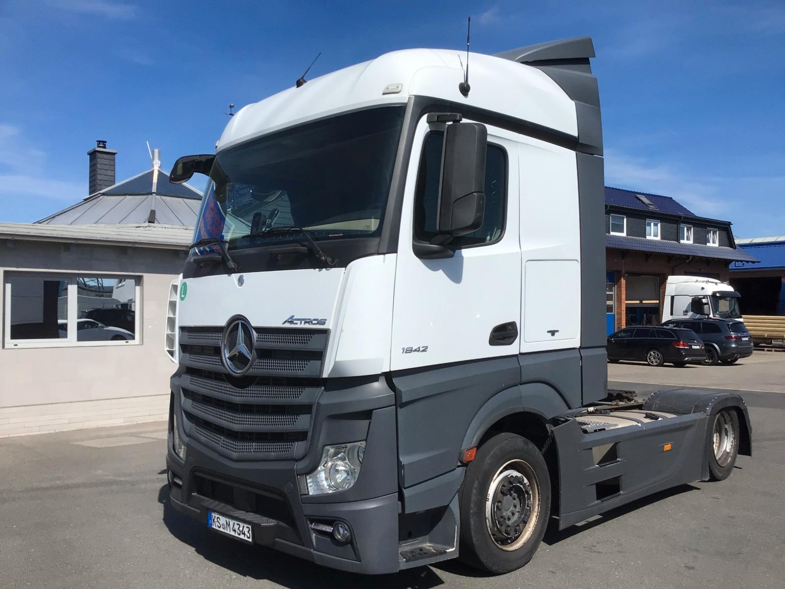 Mercedes-Benz Actros MP4 1842