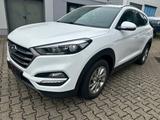 Hyundai Tucson Intro Edition 4WD*Klima*Euro6*Navi*PDC* - Hyundai TUCSON Gebrauchtwagen in Stuttgart