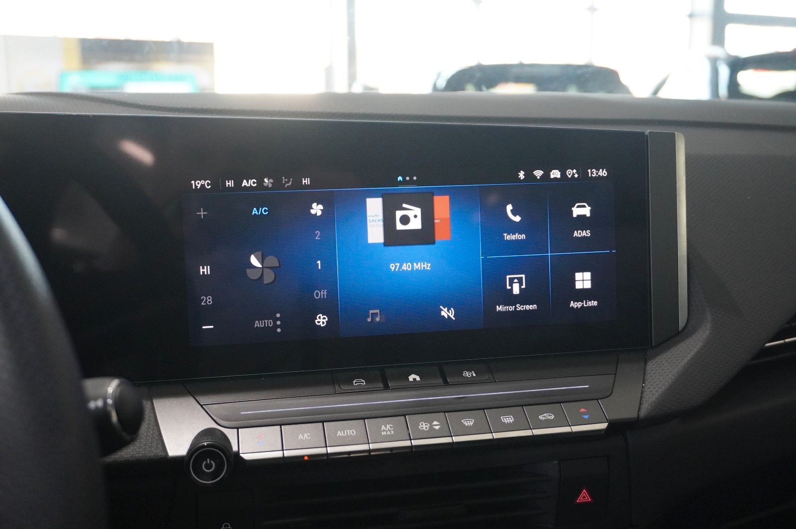 Fahrzeugabbildung Opel Astra L Lim. 1.2T ELEGANCE NAVI/LED/KAMERA/SPORT