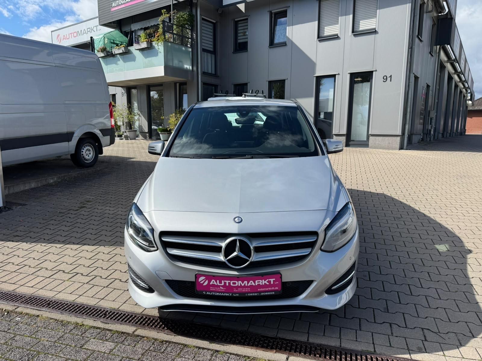 Mercedes-Benz B 180 122PS Urban LED, Navi, Park-Assist