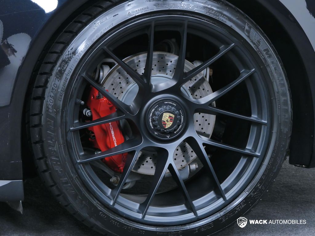 PORSCHE 911 2018