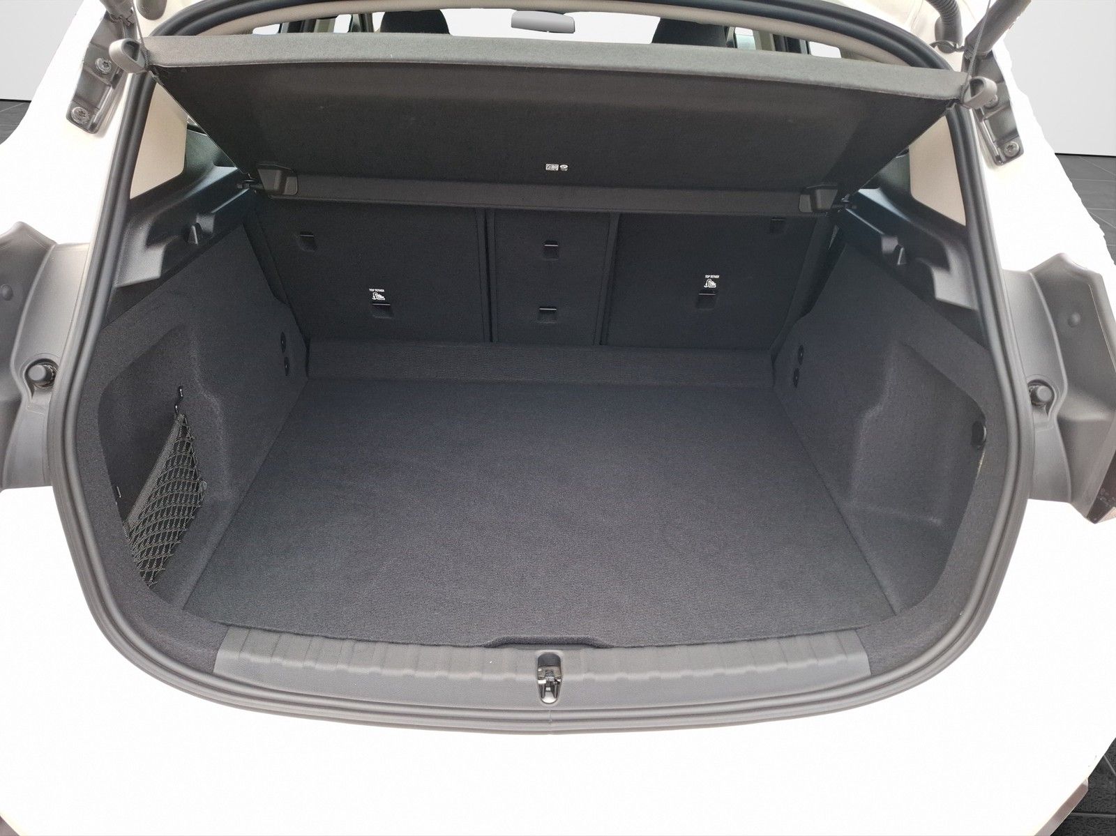 BMW 218 i Active Tourer AUTOMATIK / NAVI / LED / HEA - Image 16