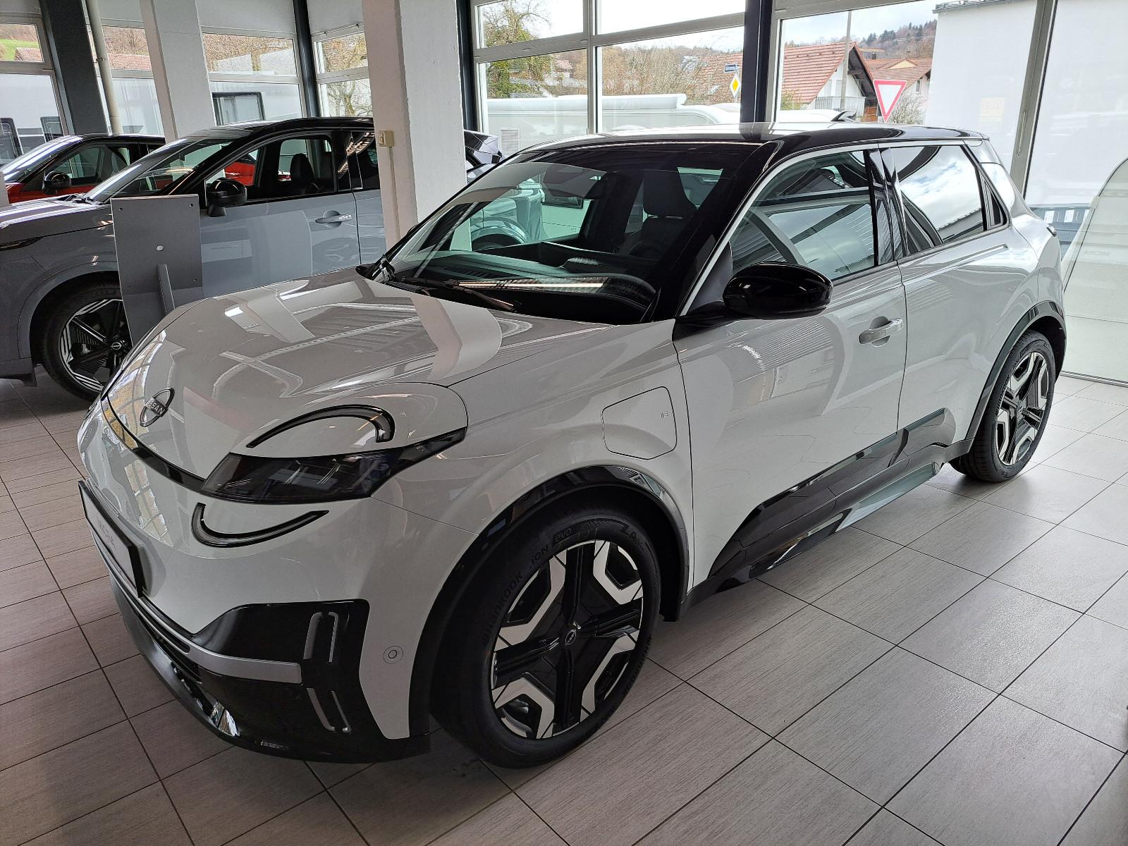 Nissan Micra  K15  Evolve 52kWh 150PS AT