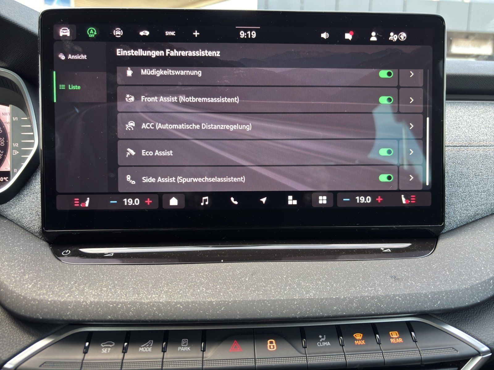 Fahrzeugabbildung SKODA Octavia Combi Tour 1,5 TSI 110 kW