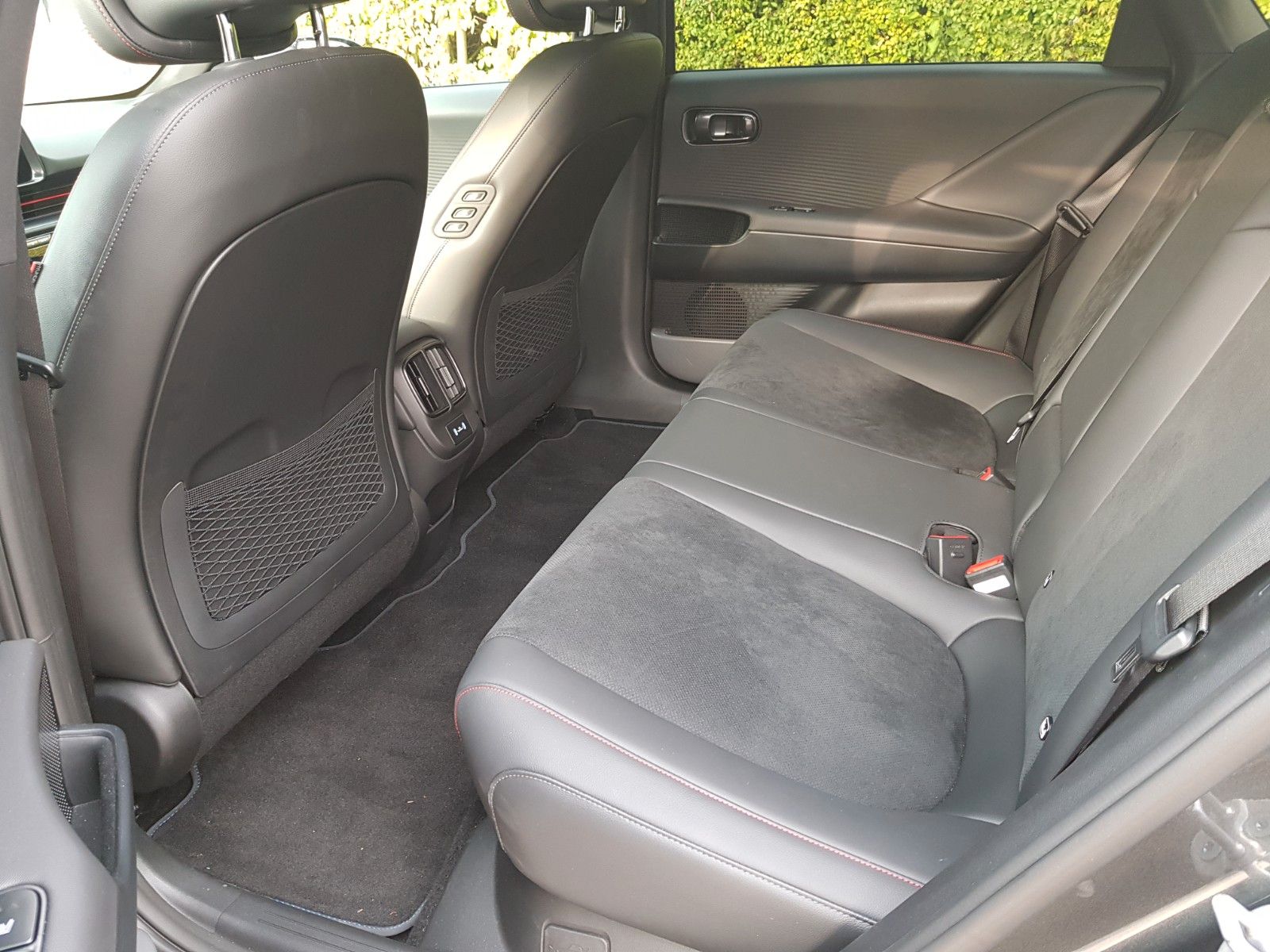 Hyundai IONIQ 6 – Bild 16