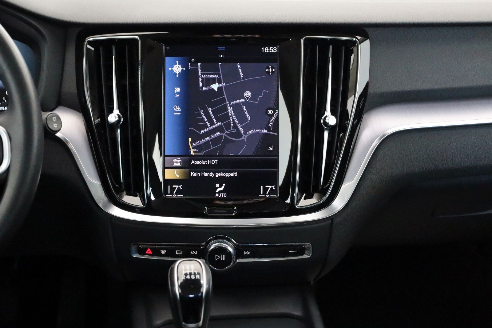 Fahrzeugabbildung Volvo V60 Kombi Momentum Pro TLeder,Navi,LED,PDC,Apple