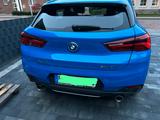 BMW X2 xDrive20i Advantage Plus Steptronic Advan... - blaue BMW X2