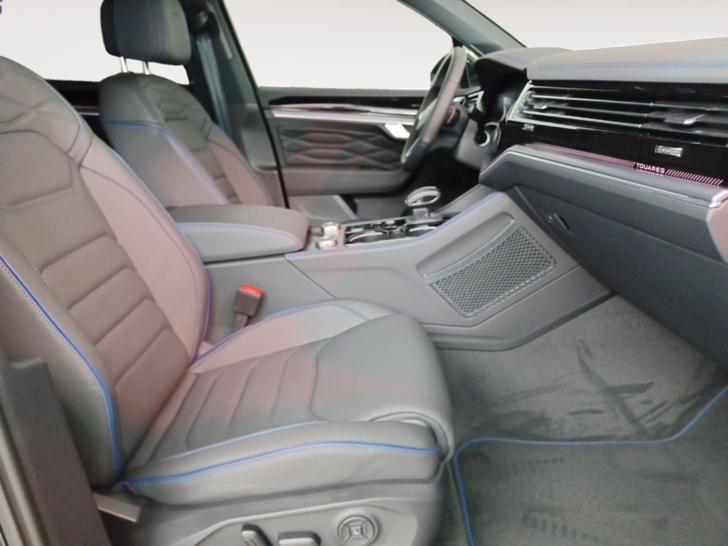 Fahrzeugabbildung Volkswagen Touareg R 3.0 V6 e-Hybrid 0,5% Steuervorteil