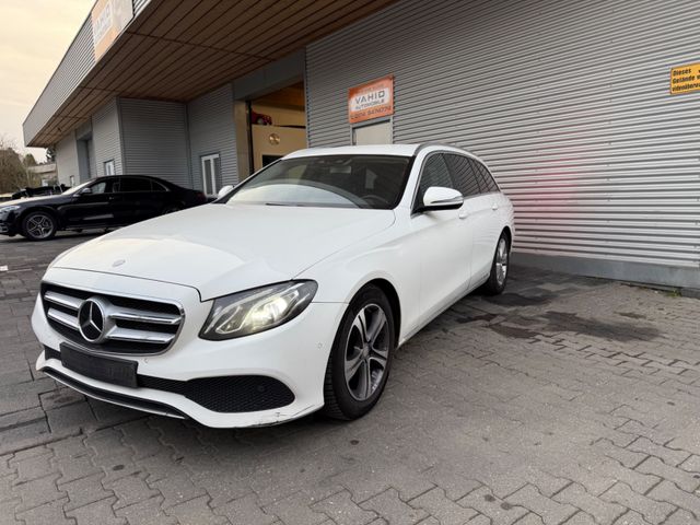 Mercedes-Benz E 220 d/Distronic/Leder/Navi/Led/Kamera/Spur-As/