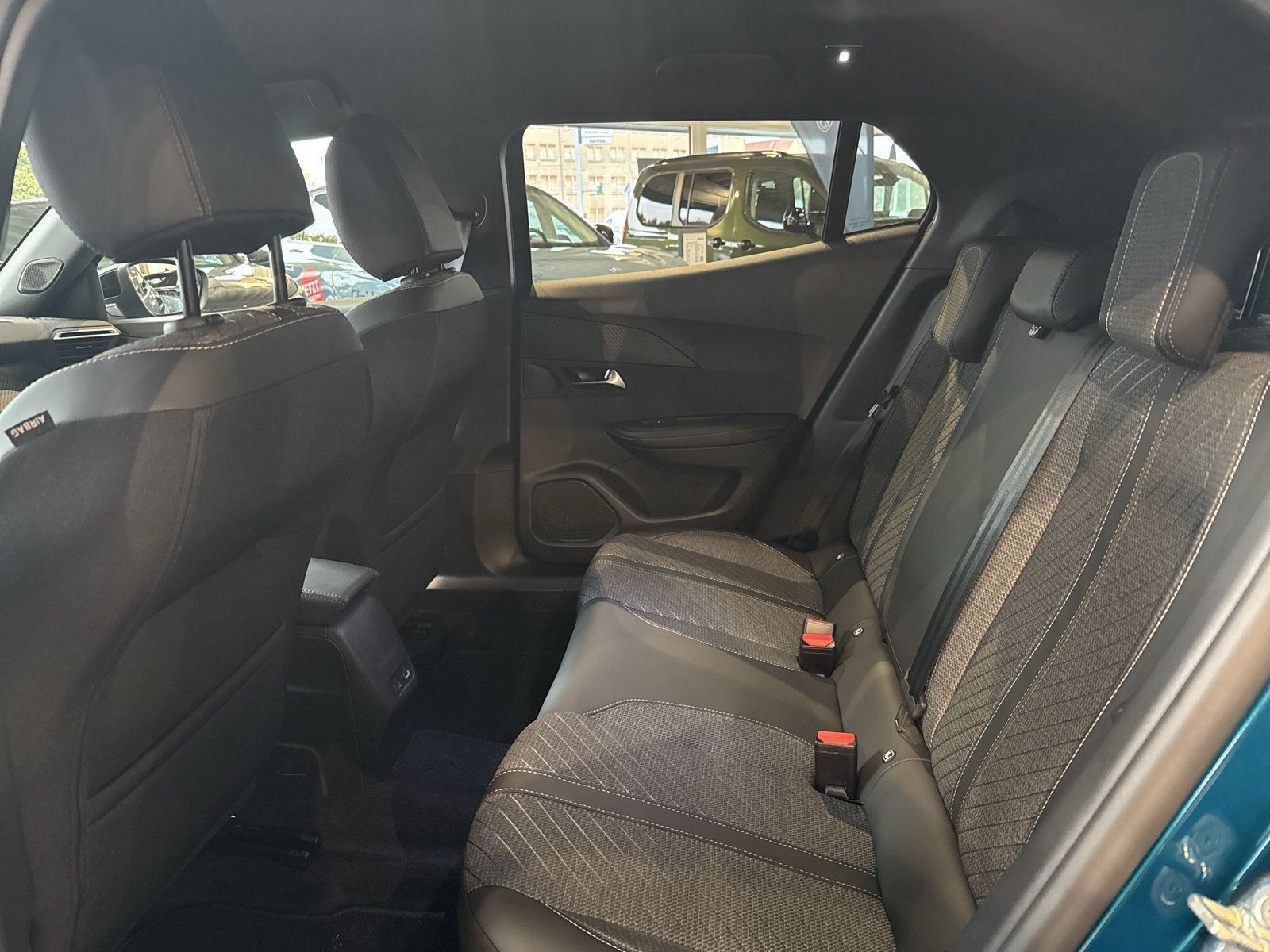 Peugeot 2008 - Bild 9