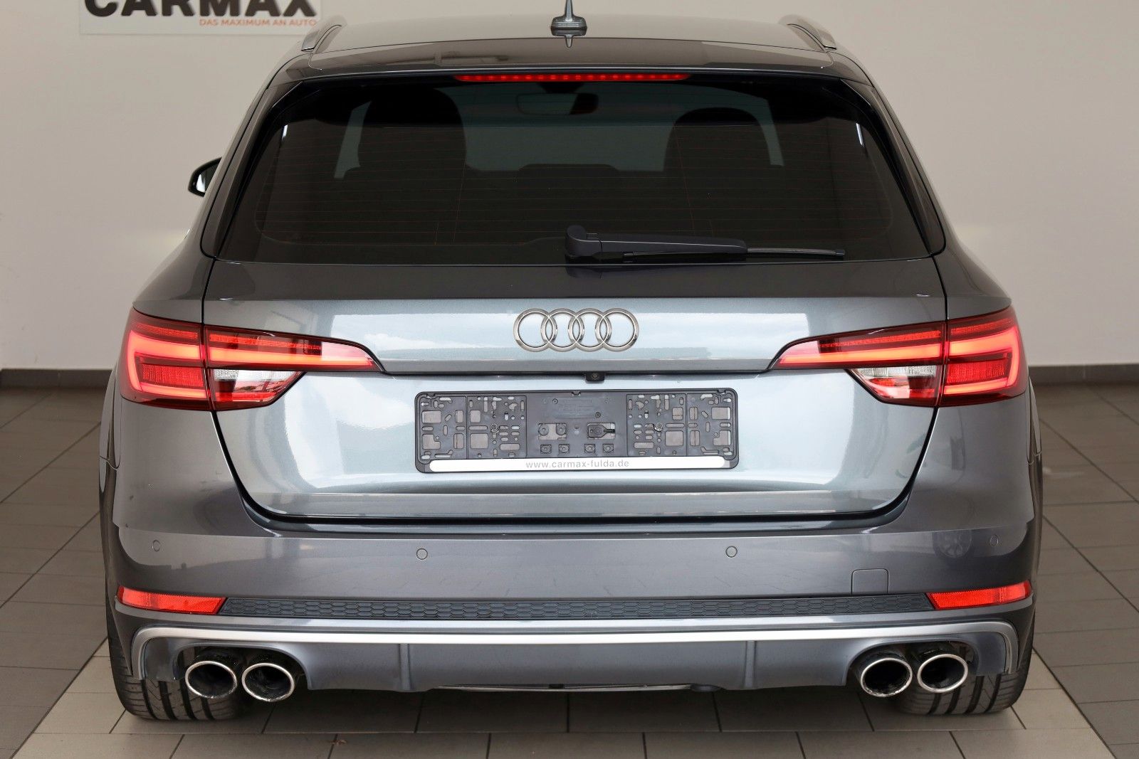 Fahrzeugabbildung Audi S4 Avant 3.0 TFSI quattro TLeder,Navi,Kamera,AHK