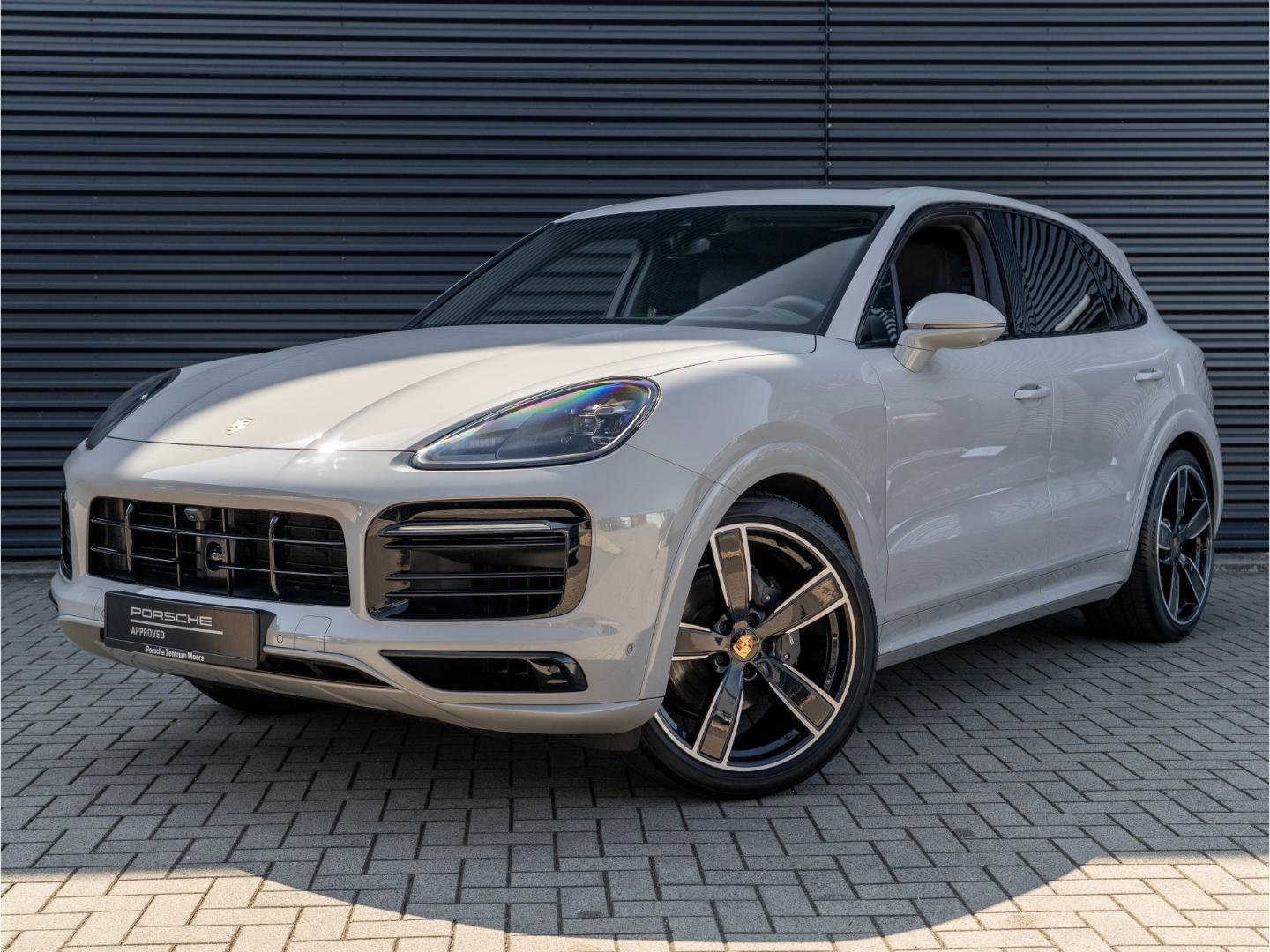 Porsche Cayenne Platinum Edition 22'' Head-Up Display