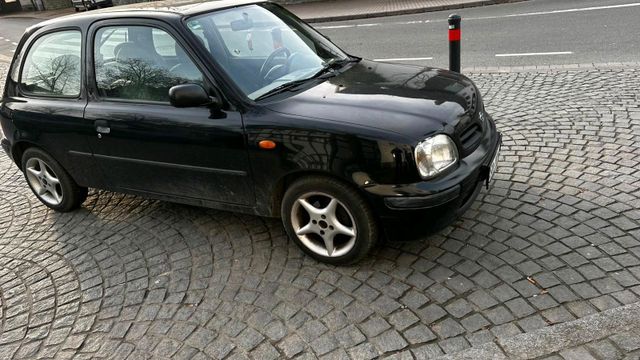 Nissan Micra 1.0L