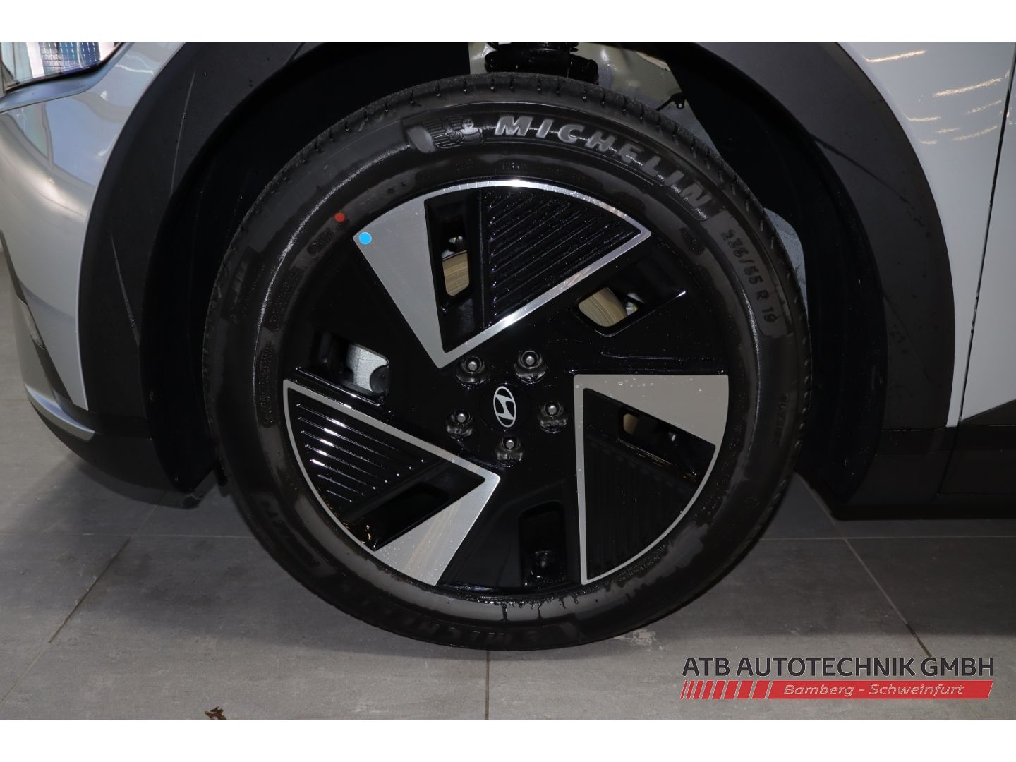 Fahrzeugabbildung Hyundai IONIQ 5 MY26 CENTRIQ 84kWh Batterie 229PS 2WD