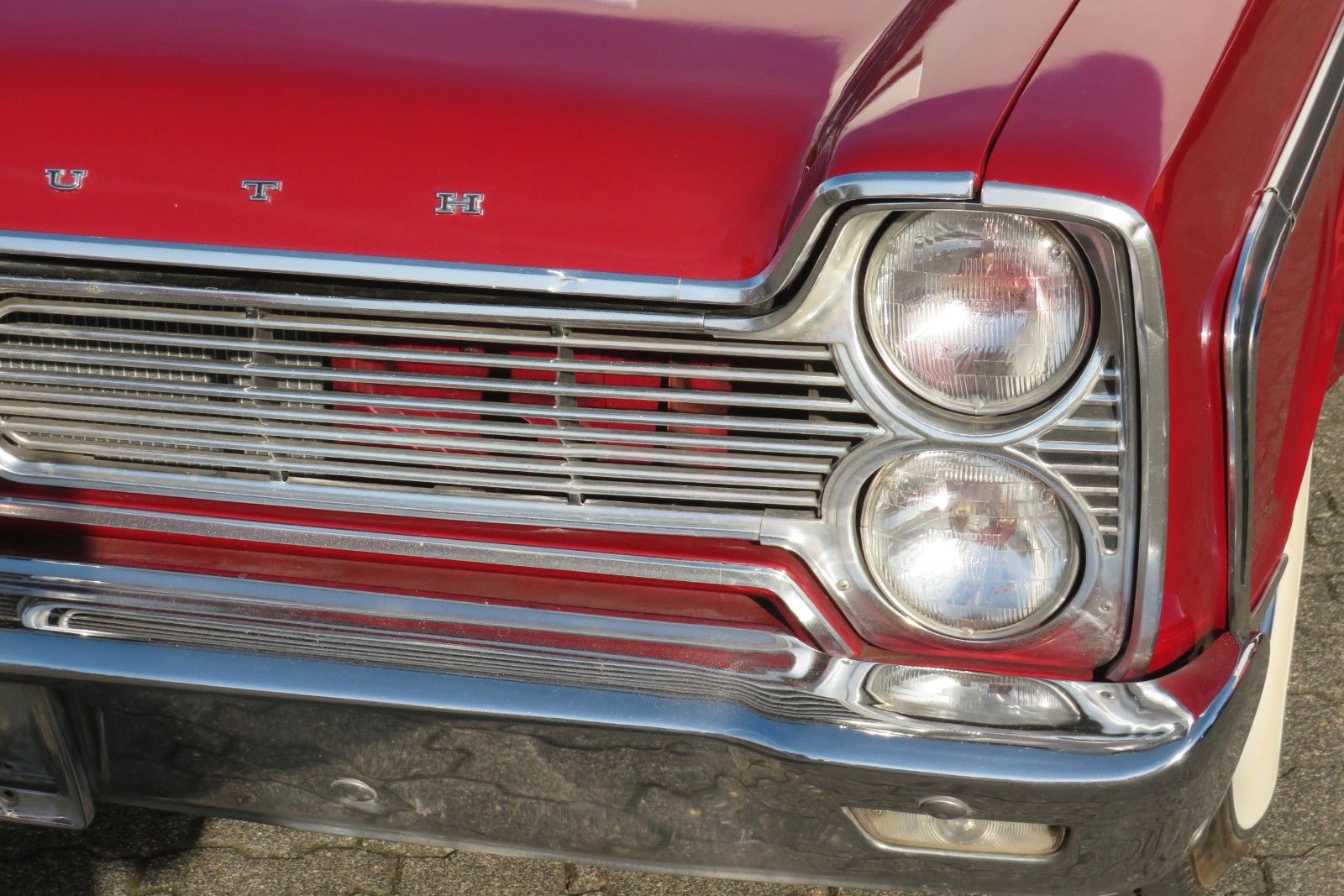 Fahrzeugabbildung Plymouth Fury III Cabriolet HYDR.-VERDECK SERVO