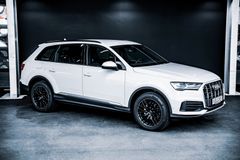 AUDI Q7 50 TDI Quattro - Unfallfrei - Neuwagenzustand