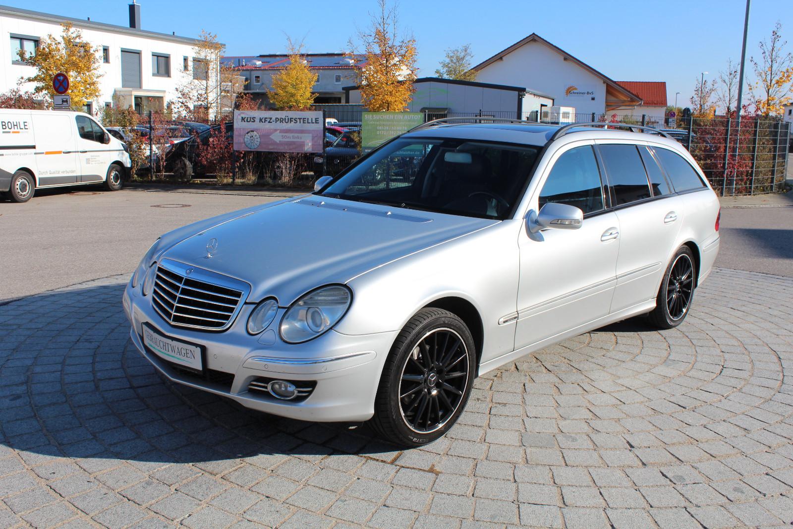Mercedes-Benz E200 2008 — вигляд ззаду