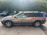 Volvo XC 70 XC70 Momentum AWD 2.4 Two Seats - Volvo XC70: Momentum