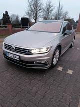 Volkswagen Passat 4Motion B8 Rline - Volkswagen Passat Variant mit Diesel-Antrieb: Limousine
