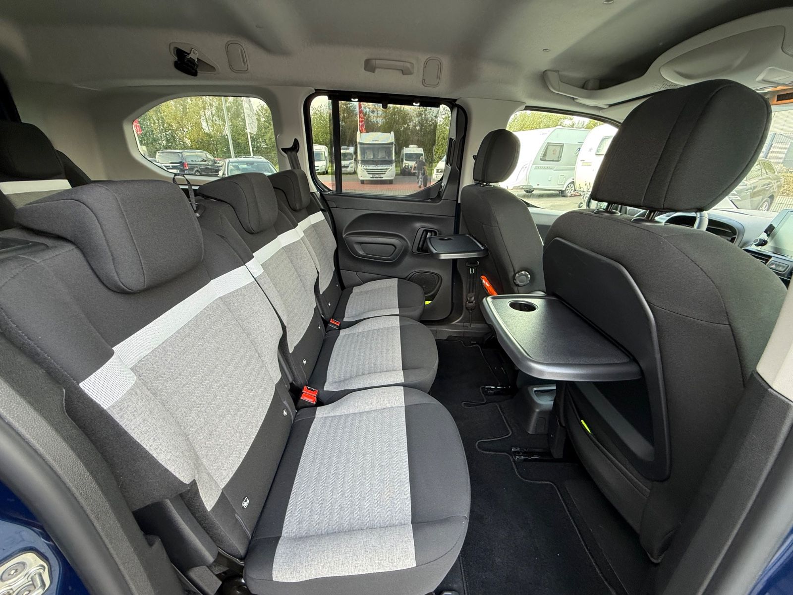 Fahrzeugabbildung Citroën Berlingo XL 7-SITZER AUTOM. KLIMA SITZHEIZ. CAM
